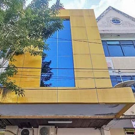 Hotel Vaccinated Staff - OYO 3742 Good Sleep Balikpapan Exterior foto