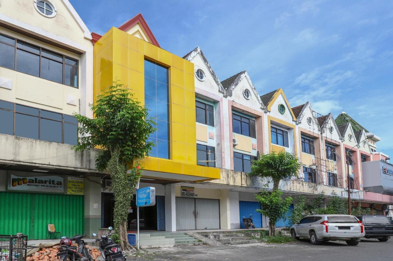 Hotel Vaccinated Staff - OYO 3742 Good Sleep Balikpapan Exterior foto
