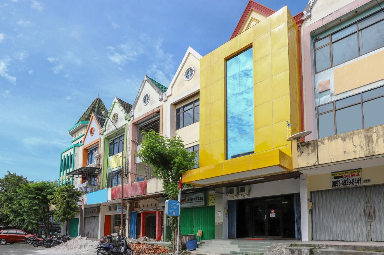 Hotel Vaccinated Staff - OYO 3742 Good Sleep Balikpapan Exterior foto