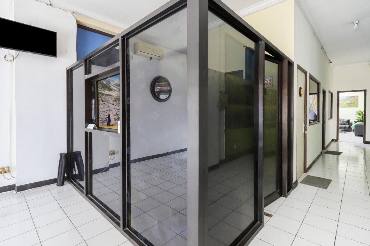 Hotel Vaccinated Staff - OYO 3742 Good Sleep Balikpapan Exterior foto