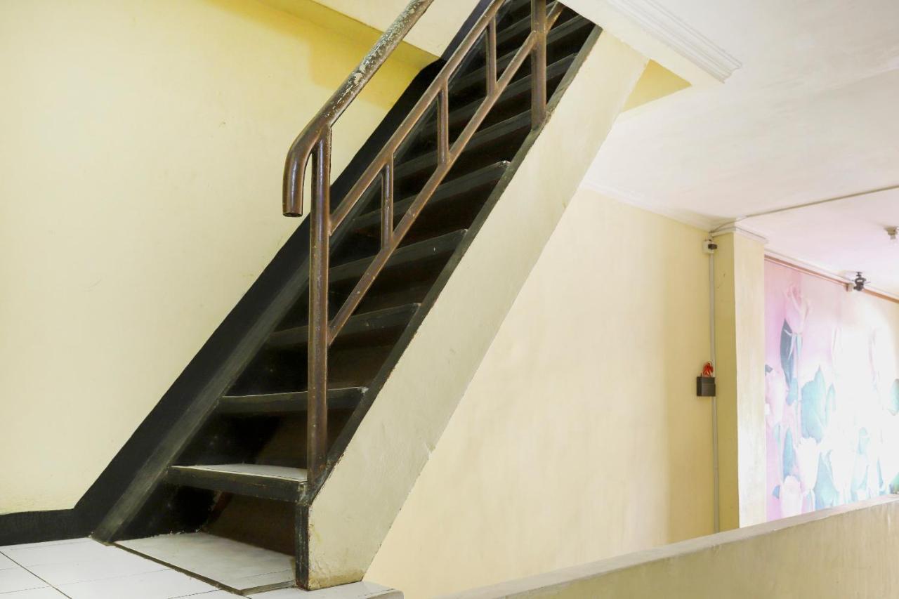 Hotel Vaccinated Staff - OYO 3742 Good Sleep Balikpapan Exterior foto